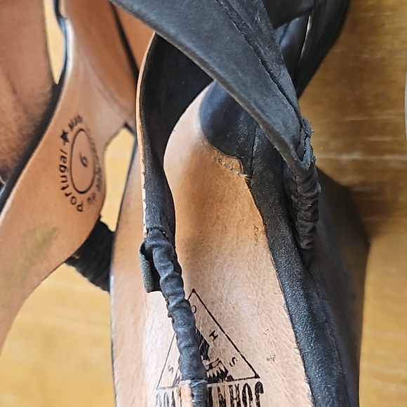 GORGEOUS  JOHN FLUEVOG SUEDE/ LEATHER  4 INCH HEELS - Picture 3 of 12